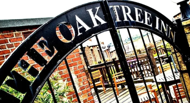 Oak Tree Inn