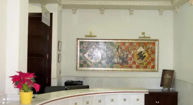 Hotel Don Miguel Plaza, Buchen Sie Hotel Berja Alpujarras