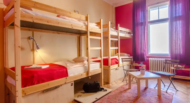 Кровать в общем номере (женский номер) GoodMo House