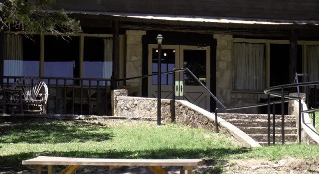 Mayan Dude Ranch, Забронировать Отель Бандера Texas Hill Country, рядом с Bandera City Park