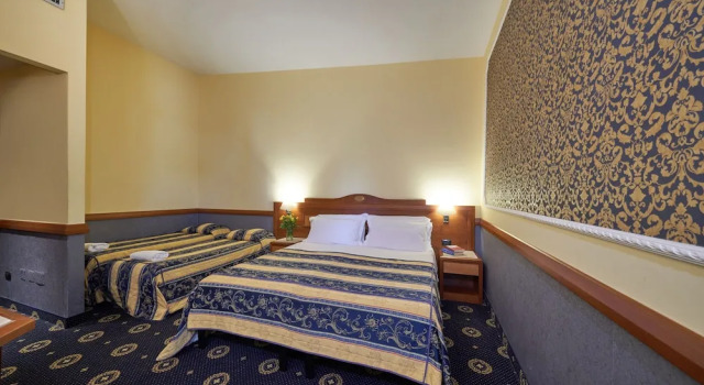 Четырёхместный номер Classic с балконом Hotel Ristorante La Piana