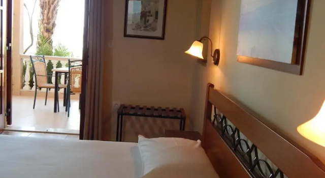 Студия Цокольный этаж с видом на море For rent studiosKalithea