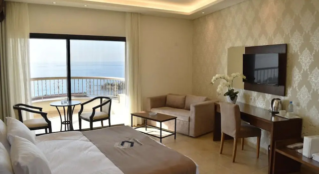 Suite junior con balcón Sands Hotel