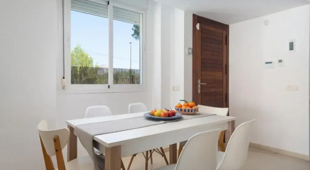 Villa Violeta for 8 with swimming pool and beach views, Rezervați Vilă Alcudia Mallorca