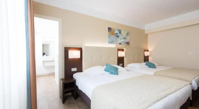 Семейный номер Standard Hôtel Rotonde Aix-en-Provence centre