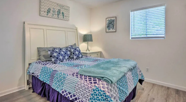 Апартаменты с 2 комнатами с балконом Pet-friendly Bryan Escape ~ 2 Mi to Texas A & M