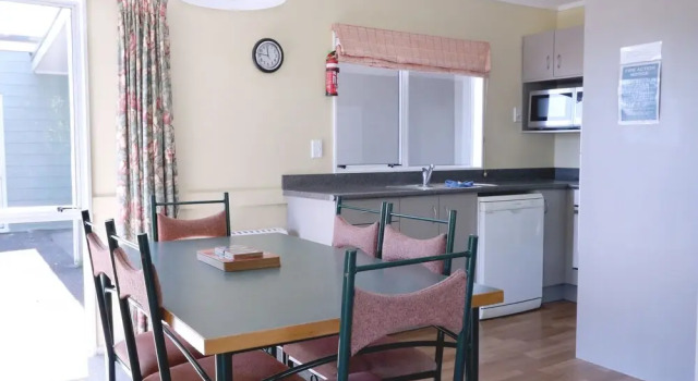 Апартаменты Economy Turangi Leisure Lodge