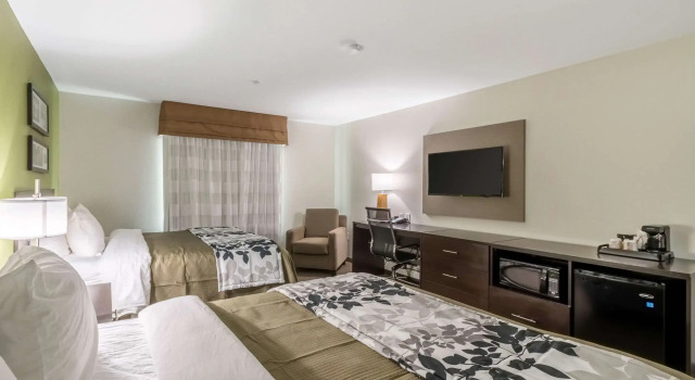 Четырёхместный номер Standard Sleep Inn & Suites College Station near University