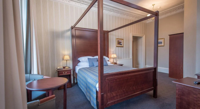 Номер Standard The Royal Hotel