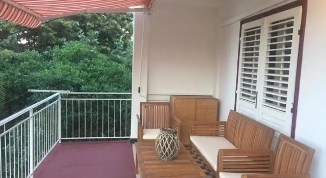 Коттедж Holiday House Susac