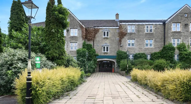 Courtyard Leeds/Bradford, Забронировать Отель Брэдфорд Западный Йоркшир