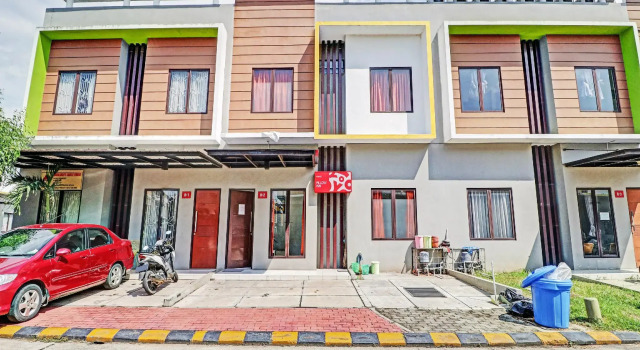 OYO 90452 Pillow Inn, Book Hotel Karawang West Java