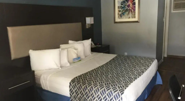 Двухместный номер Days Inn by Wyndham Austin/University/Downtown