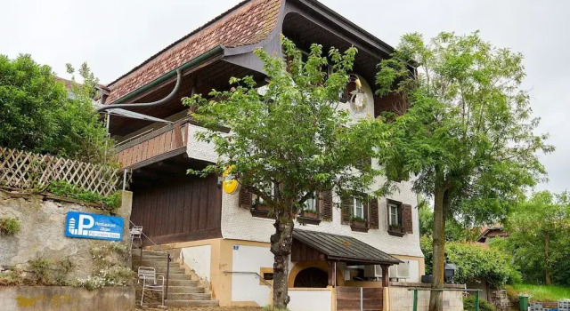Hotel Jäger Jeuss - Murten - Self-Check-in, Забронировать Отель Муртен Lake Murten
