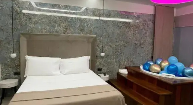 Люкс Deluxe Hotel 2000