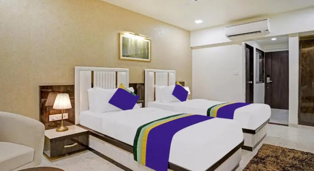 Двухместный номер Deluxe Treebo Premium Golden Bliss Trimurti Nagar Square