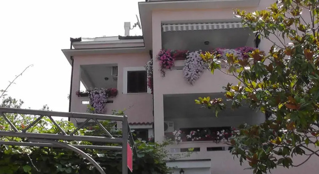 Apartments Lavanda 2, Varaa Huoneisto Hotellit Kvarner Islands uima-altaalla, Uima-allas