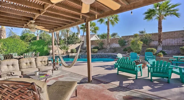 Коттедж с 4 комнатами 4 Mi to Coachella: Indio Home w/ Pool & Patio!