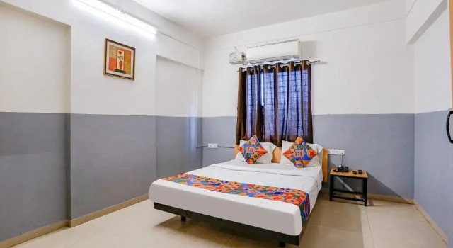 Номер Deluxe Fabhotel Bhakti Sankul
