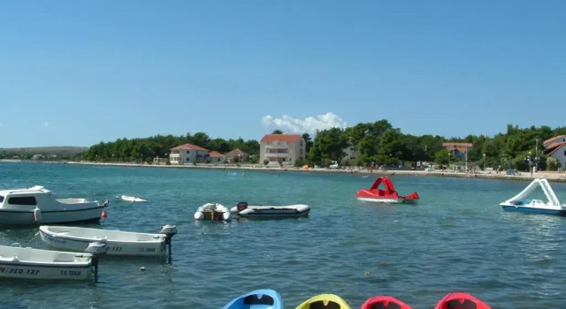 Апартаменты с 3 комнатами с видом на море Beach Home Noemie