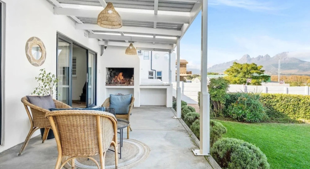 Коттедж Winelands Getaway