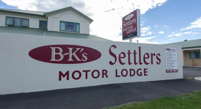 Hamilton Settlers Motor lodge, Забронировать Отель СПА-отели Гамильтон, рядом с Waikato Institute of Technology, SPA-услуги