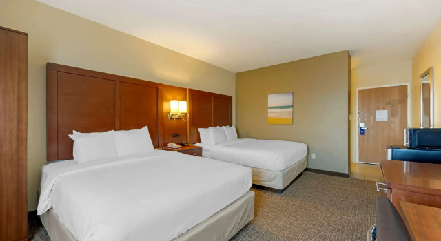 Четырёхместный номер Standard Comfort Inn Camp Verde I-17
