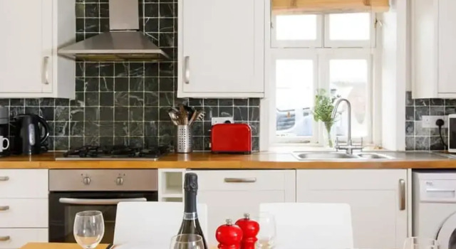 Коттедж Charming 3bd Townhouse Right in the City Centre