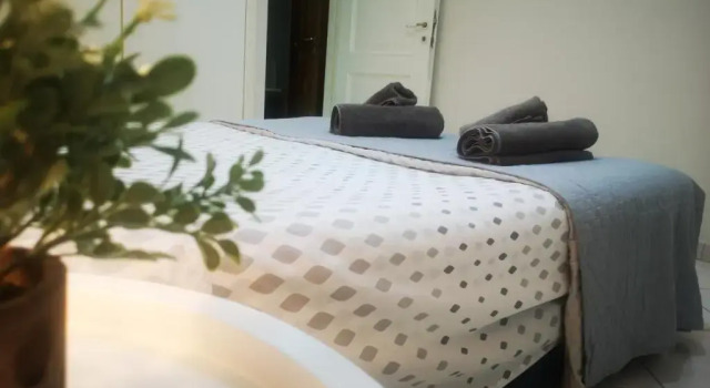 Guest home 2 close to the city center, Prenota Affittacamere Hotel a Epiro con parcheggio, Parcheggio
