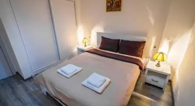 Luxury apartments on Chanturia Street, Забронировать Апартаменты/квартира Мтацминда Тбилиси, рядом с Tеатр имени Марджанишвили