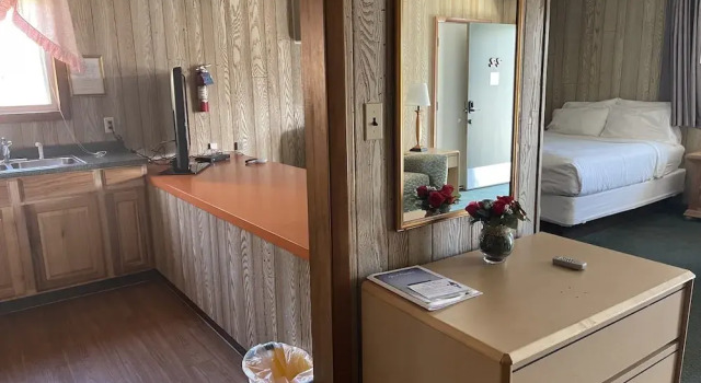 Четырёхместный номер Premium Saddle & Surrey Motel