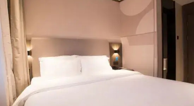 Двухместный номер Standard Hanting Hotel (Beijing Xidan Center)