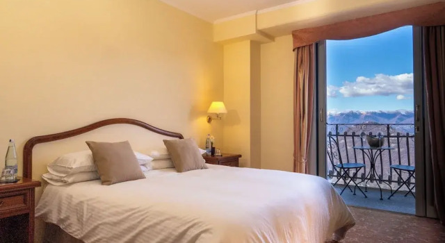 Двухместный номер Standard с балконом и с видом на озеро Hotel Funicolare