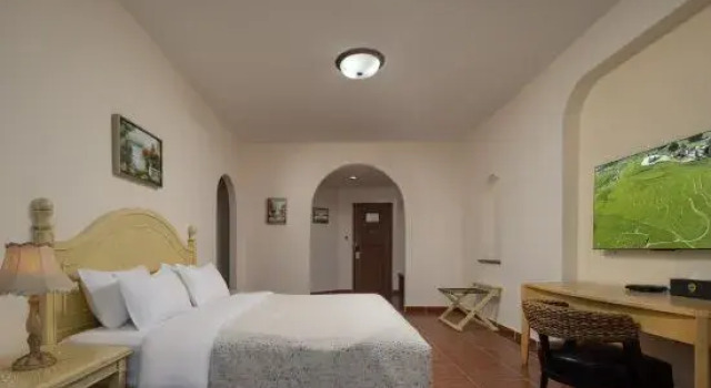 Люкс Lingshui Shenzhou Holiday Hotel