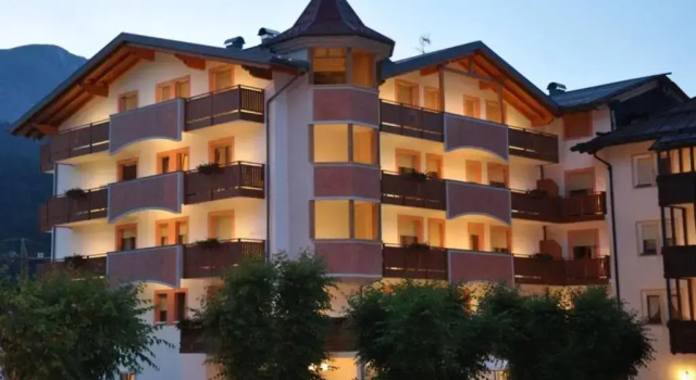 Hotel Select, Забронировать Отель Андало Паганелла