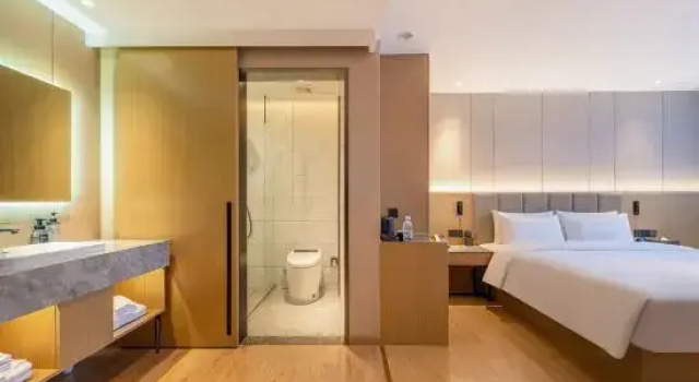 Четырёхместный люкс Deluxe Rezen Yanpin Hotel (Suqian City Government)