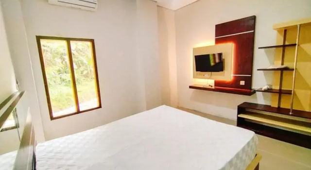 RedDoorz At Artomoro Guest House, Book Guesthouse Sleman Yogyakarta Province