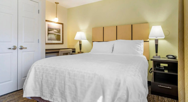 Двухместный люкс c 1 комнатой Candlewood Suites Alabaster by IHG