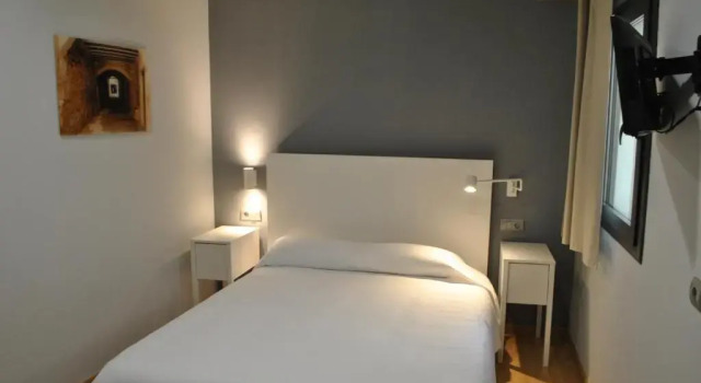 Standard dublă cameră Hostal Universitat Cervera