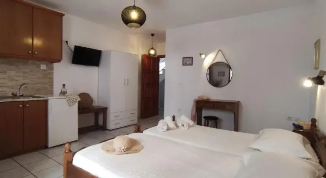 Двухместный номер Standard Цокольный этаж Kapetanos Rooms