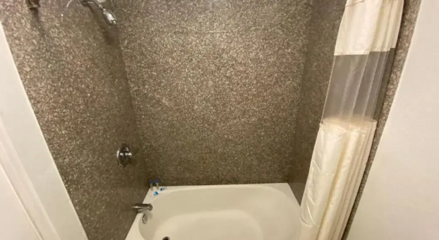 Четырёхместный номер Standard Welcome Inn Corona