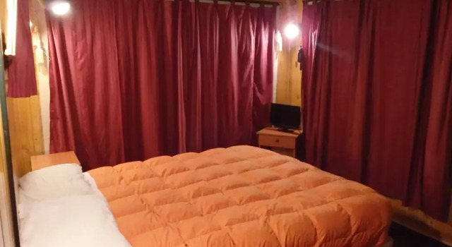 Hostal Chilextremo - Hostel, Забронировать Хостел Отели Валье-Невадо с парковкой, Парковка