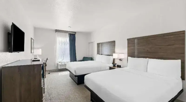 Шестиместный номер Standard Quality Inn Bastrop