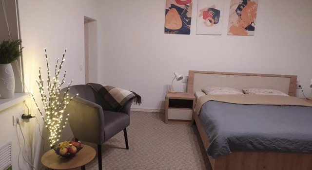Гостьовий двір, Rezervovat Hotel Jaremče 