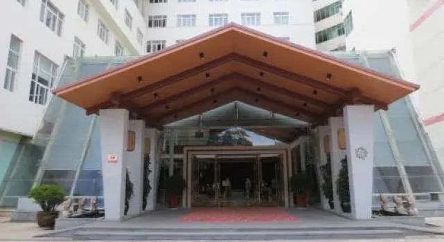 Lijiang Liyuan Hotel, Забронировать Отель Лицзян Юньнань, рядом с Улица Сквер-стрит Древнего города Даянь