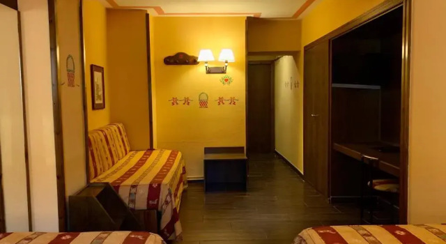 Трёхместный номер Standard Hotel Aran La Abuela