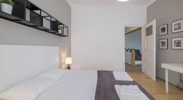 Stylish 2 BR Home in Center of Sofia, Забронировать Апартаменты/квартира Апартаменты Софии, рядом с Королевский дворец, Апартаменты/квартира