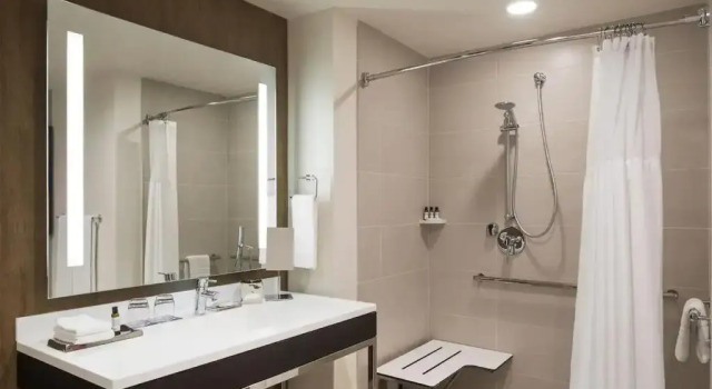 Номер with Accessible Shower Hyatt Regency Bloomington - Minneapolis