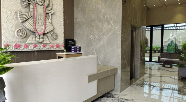 Hotel Raas Vrindavan, Reserva ahora Hotel Dhule Maharashtra