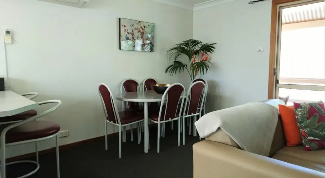 Коттедж с 2 комнатами с балконом Chiltern Lodge